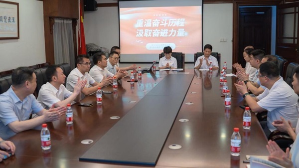 �����������¾�����˹��