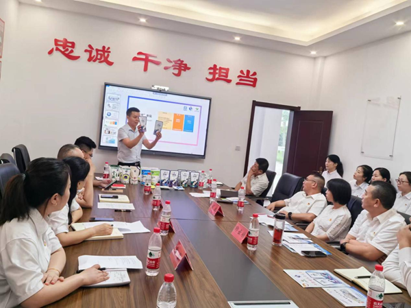 �����������¾�����˹��