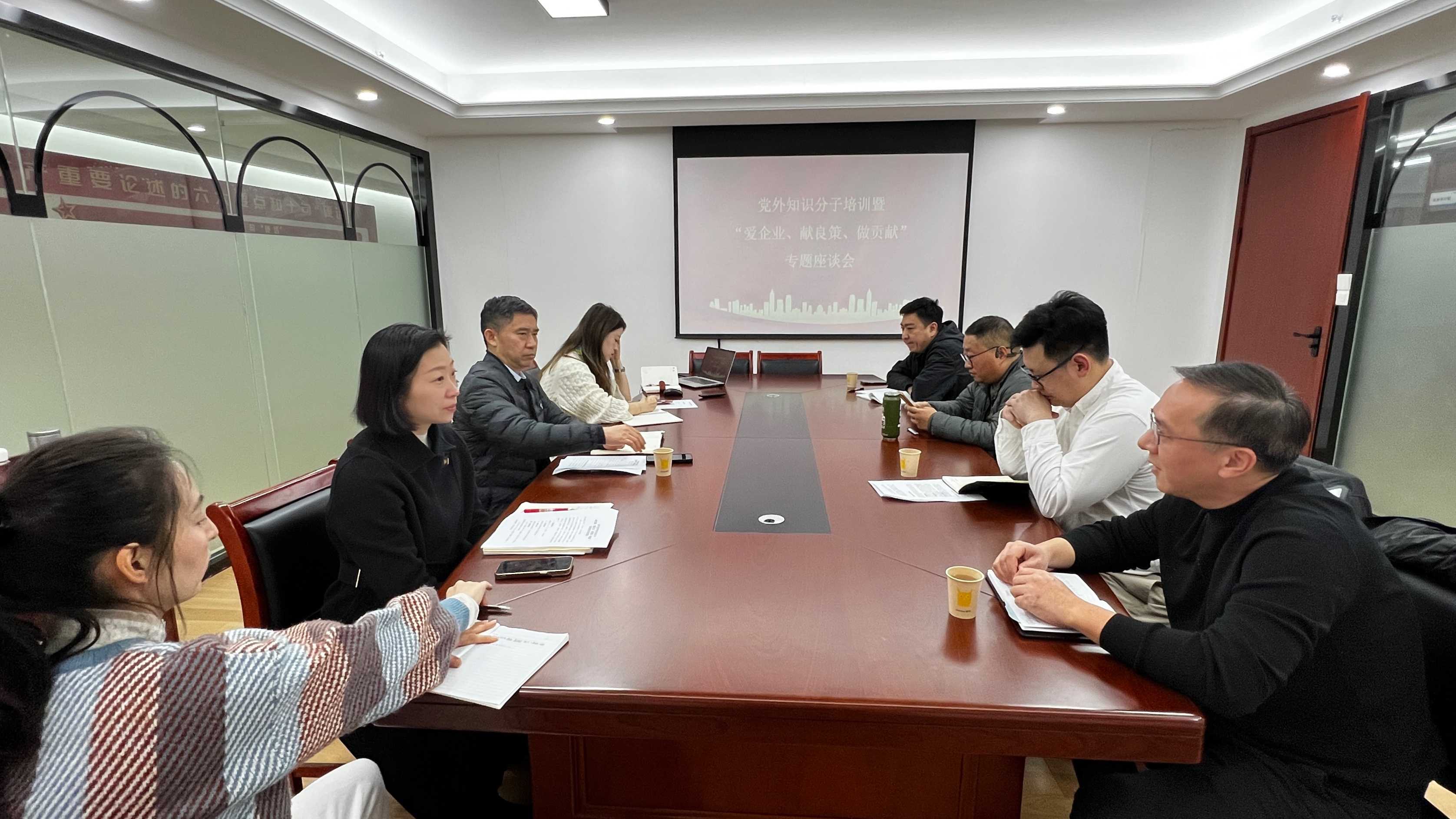 �����������¾�����˹��