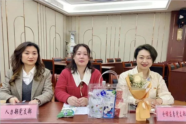 �����������¾�����˹��