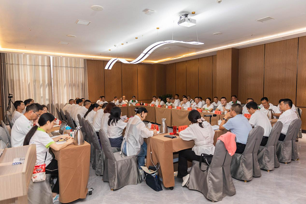 �����������¾�����˹��