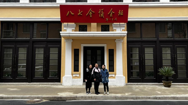 �����������¾�����˹��