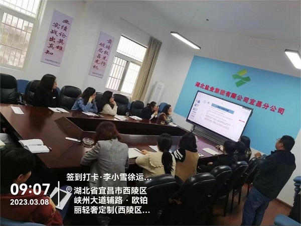 �����������¾�����˹��