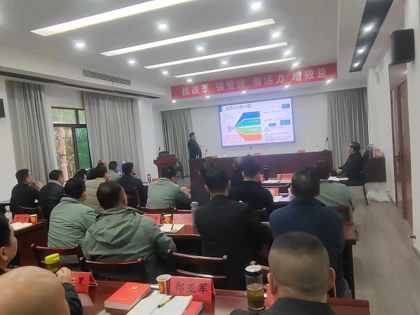 �����������¾�����˹��