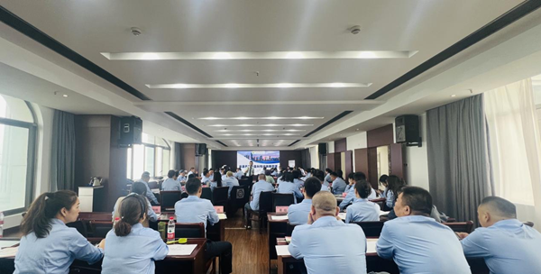 �����������¾�����˹��