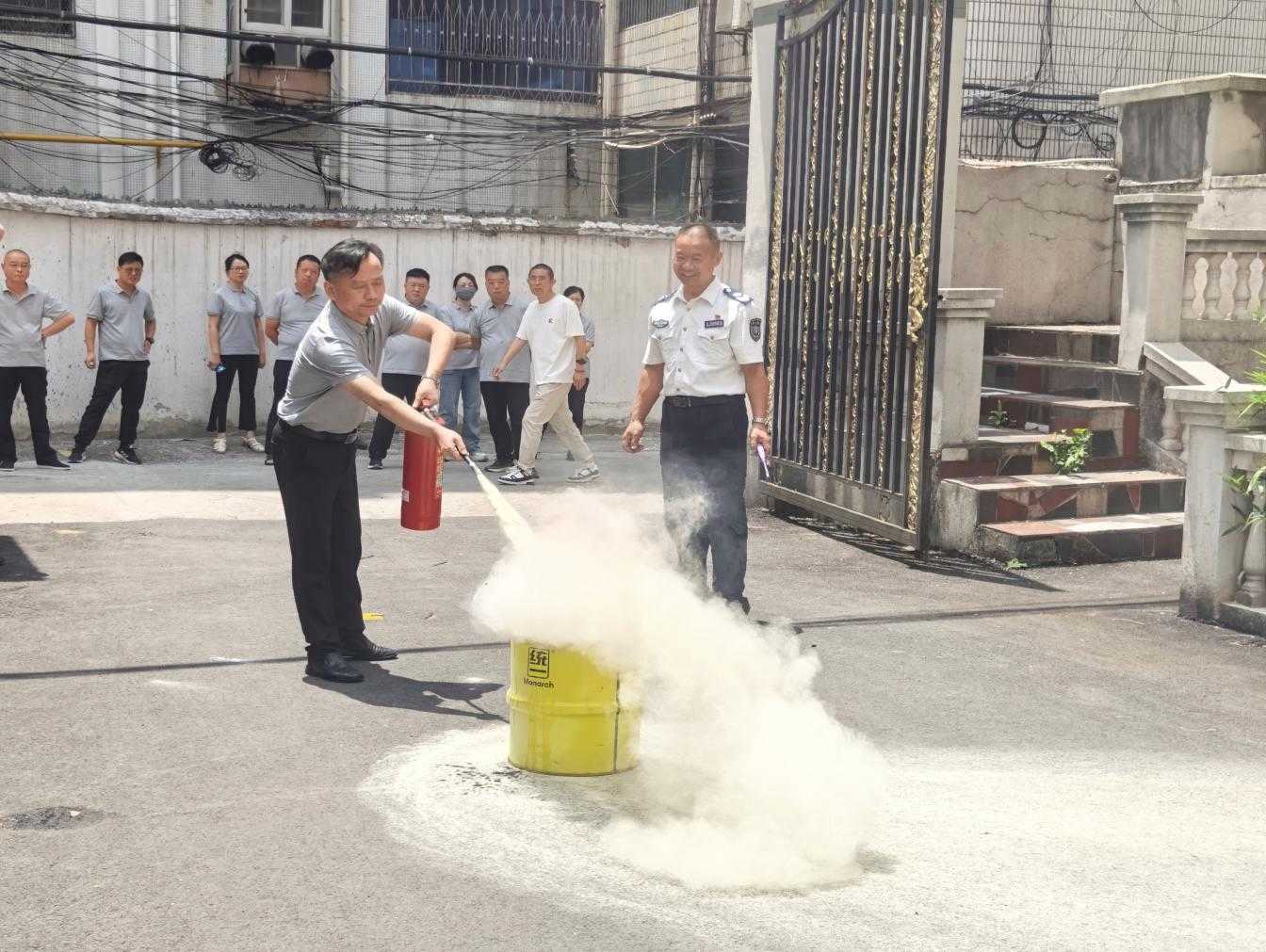 �����������¾�����˹��