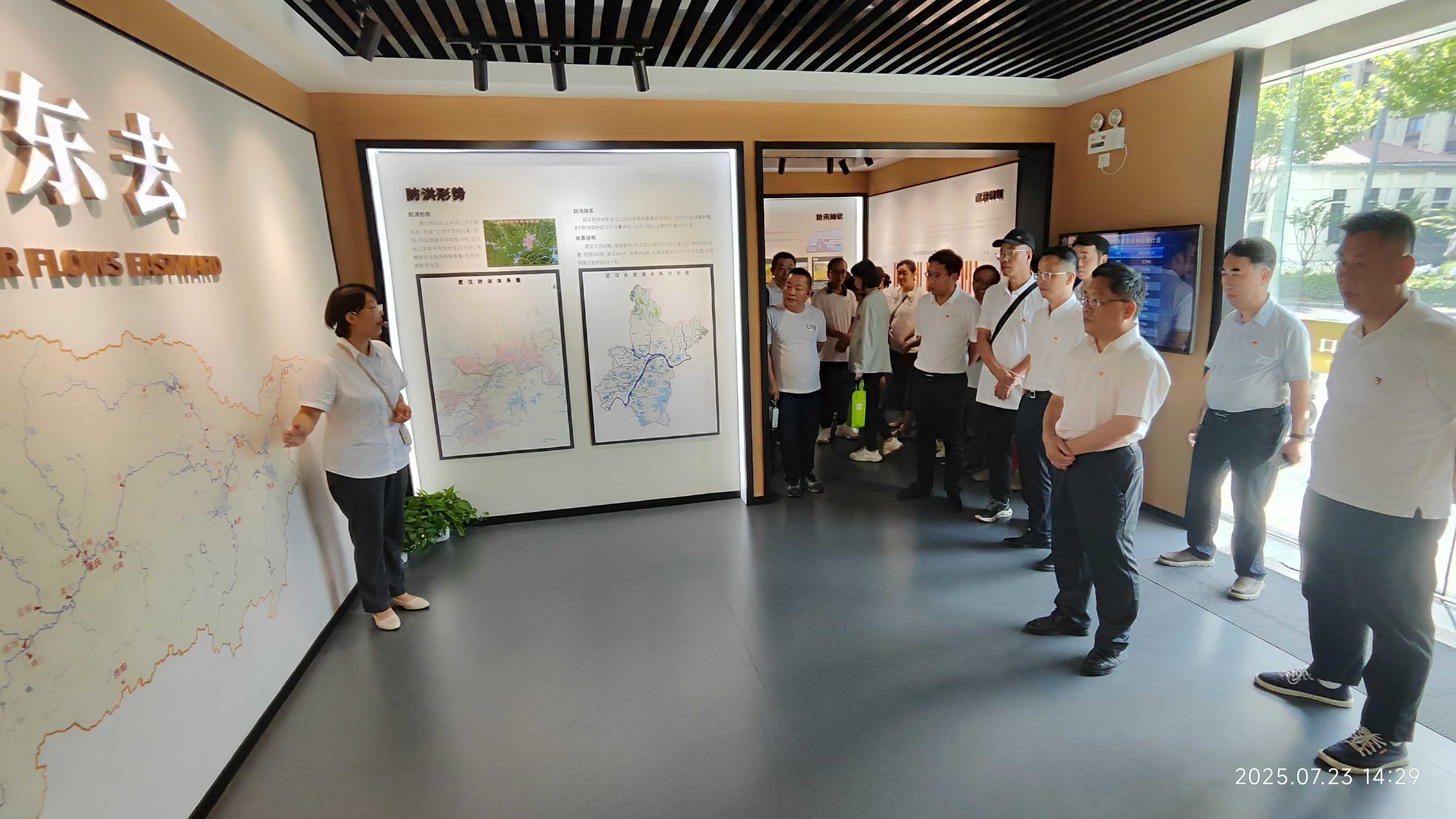 �����������¾�����˹��