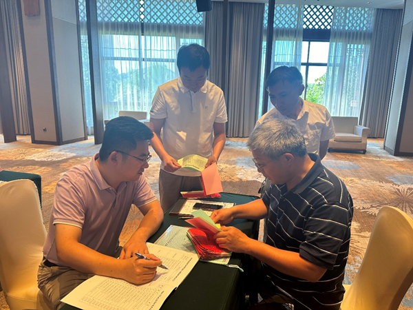 �����������¾�����˹��