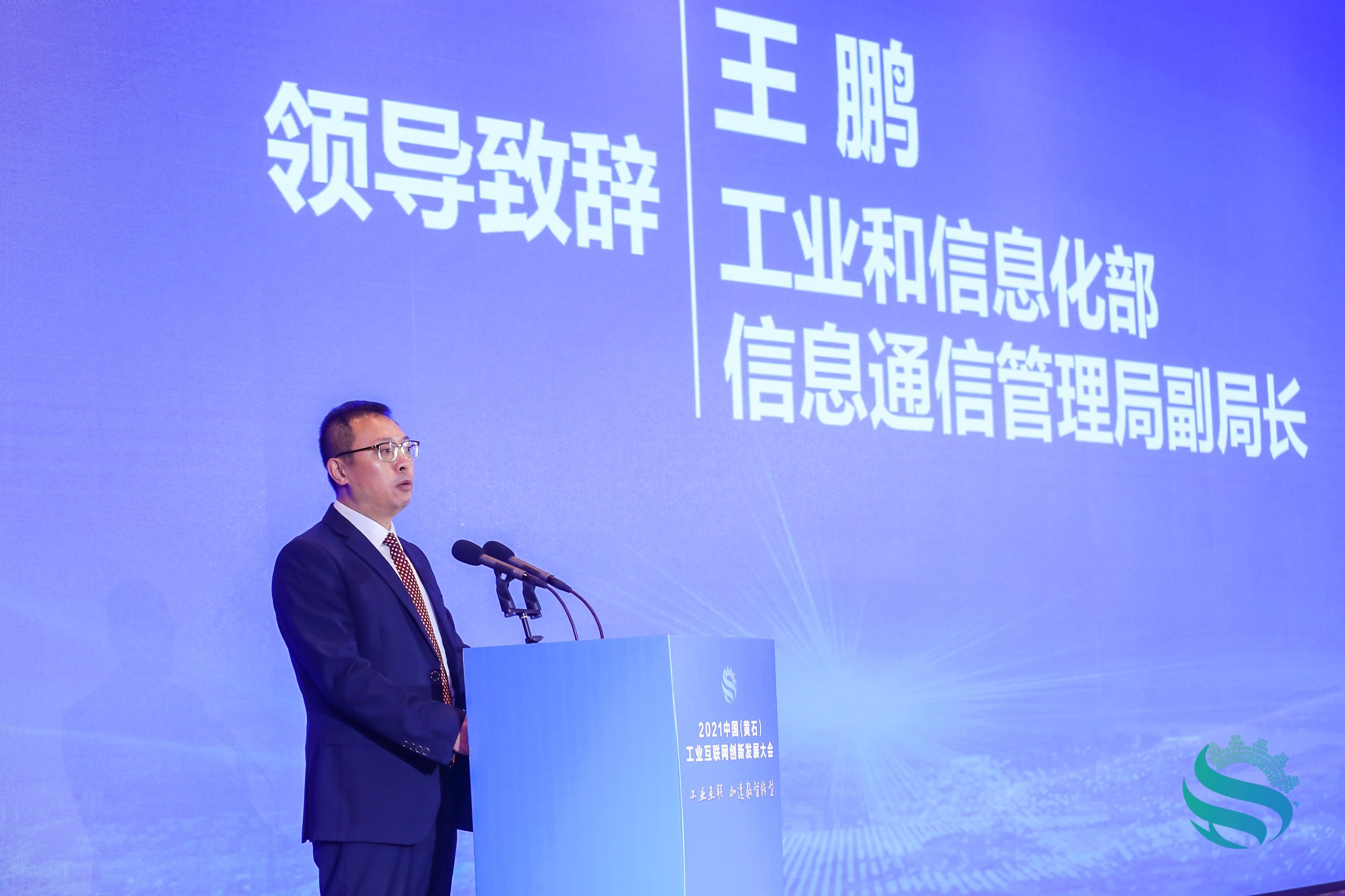 �����������¾�����˹��