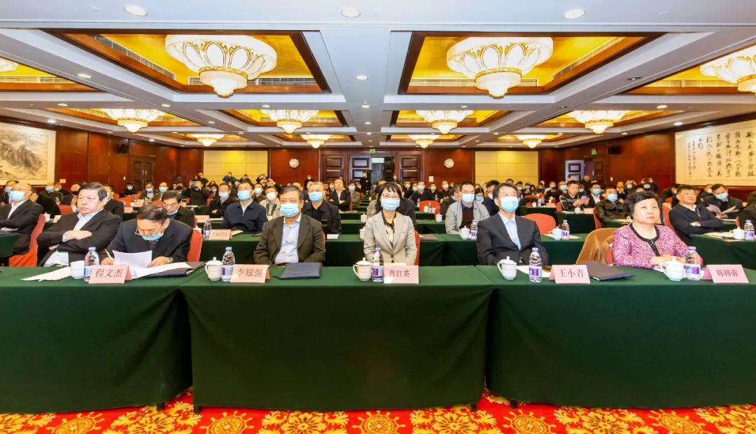 �����������¾�����˹��