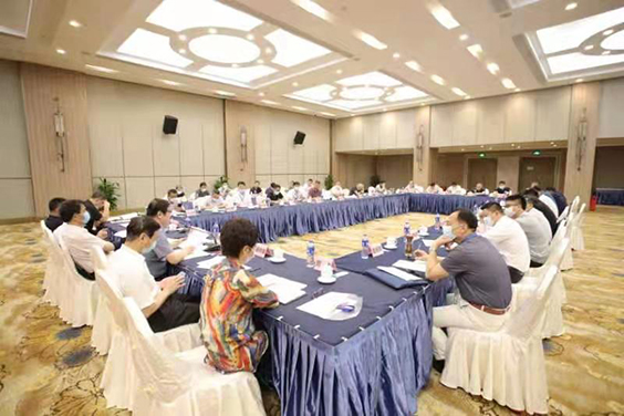 �����������¾�����˹��